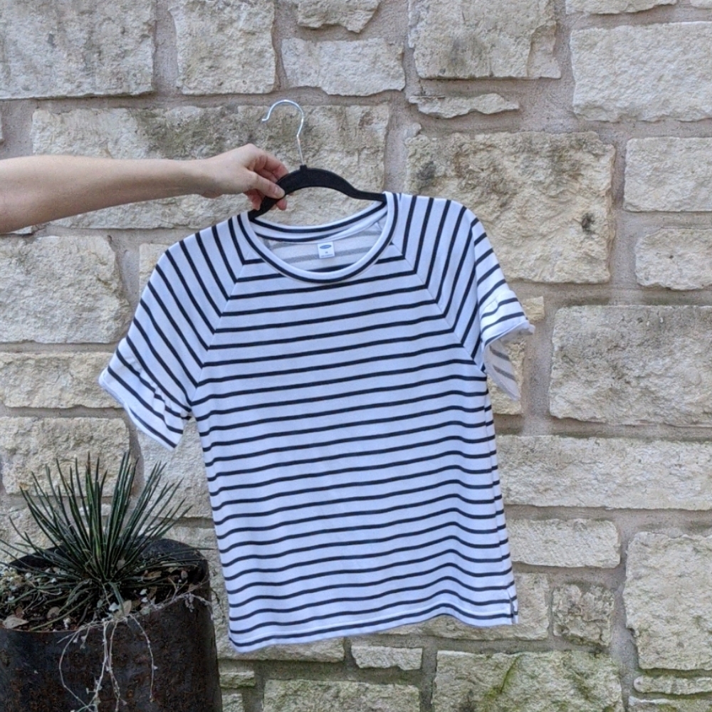 Old Navy stripe ruffle sleeve sweater top